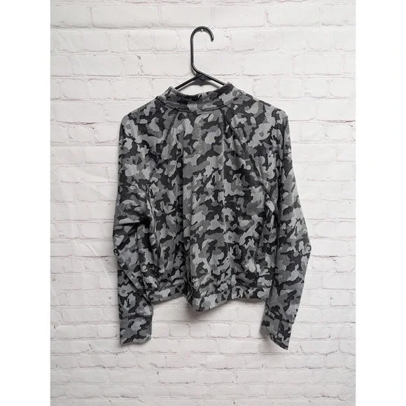 Spyder Active Womens Half Zip XL Black White Gray Cam Thumbholes Logo EUC 934 - Picture 3 of 7